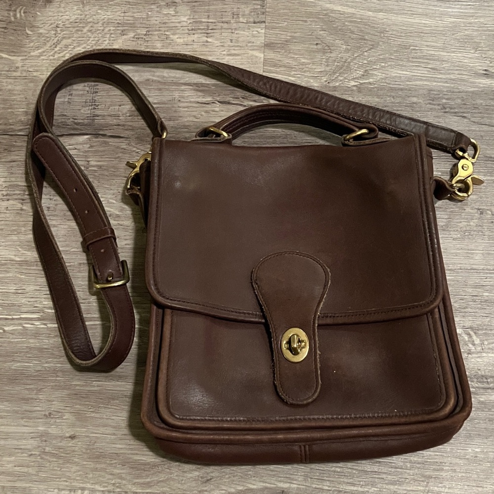 Vintage Coach Women’s Station Bag